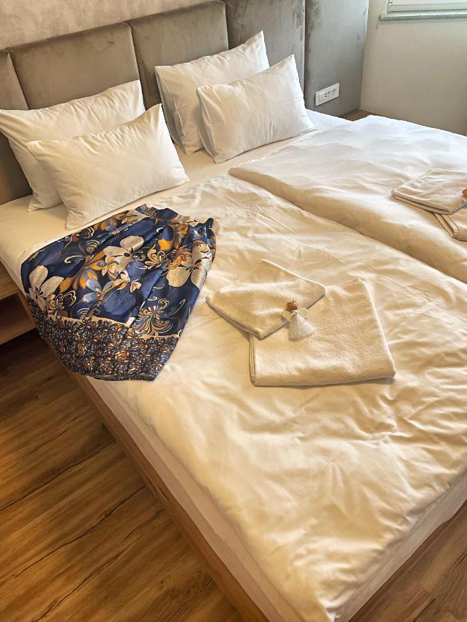 Vila Urbana Luxury Apartments Lesce  Εξωτερικό φωτογραφία